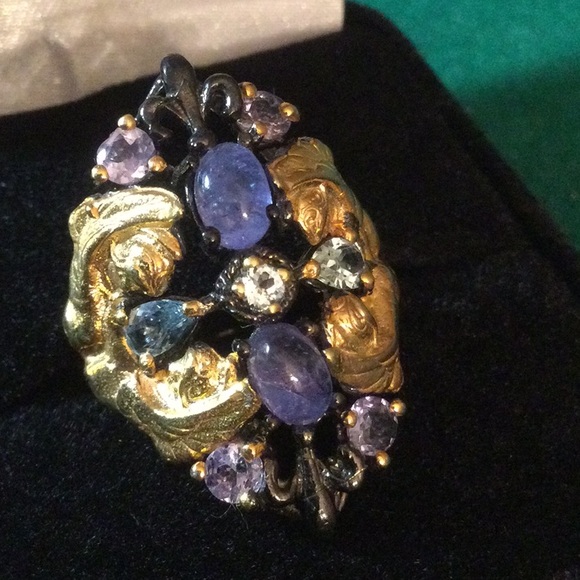 Exquisite Genuine Tanzanite & Topaz Ring